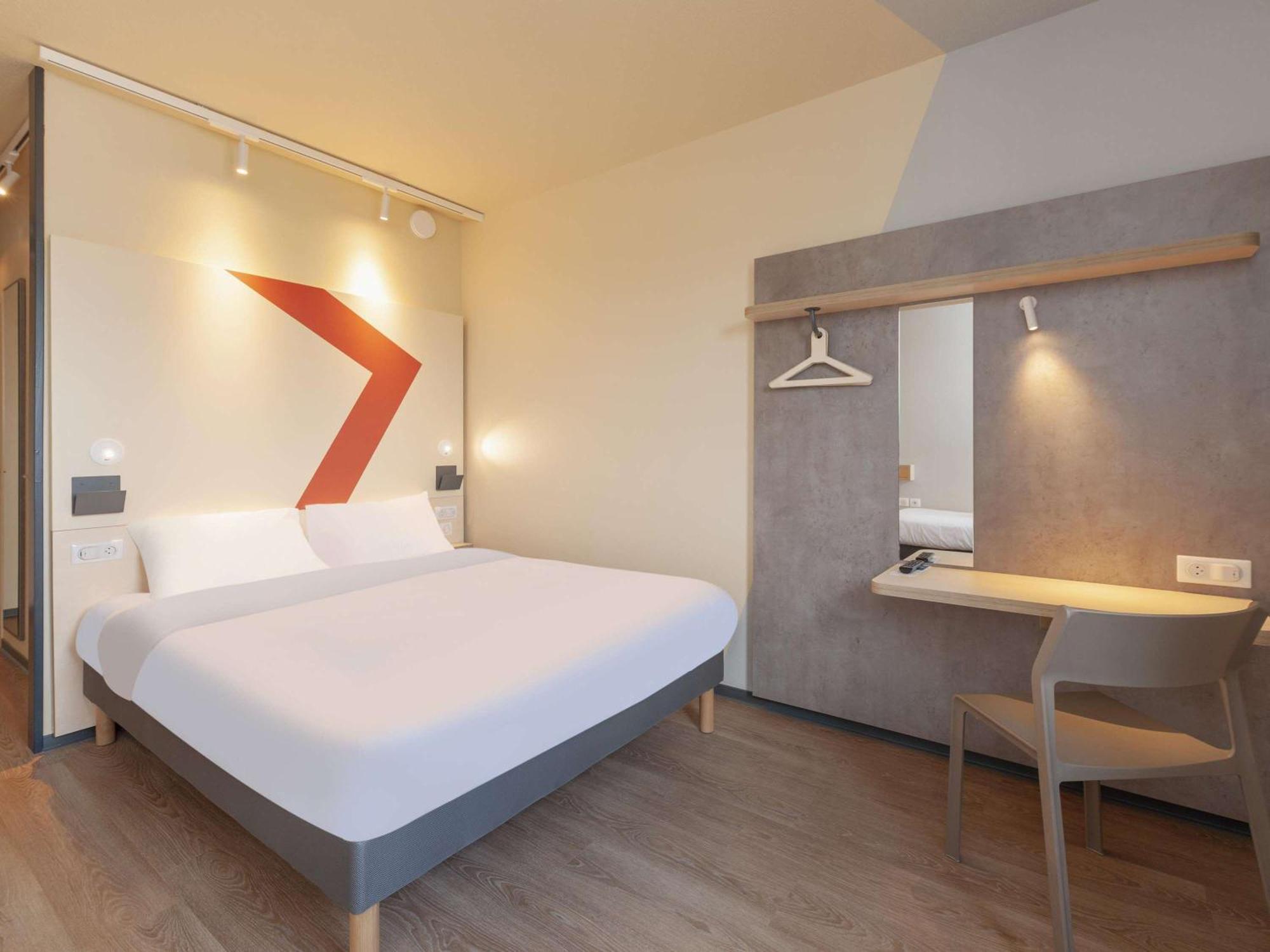 Ibis Budget Mont De Marsan ภายนอก รูปภาพ