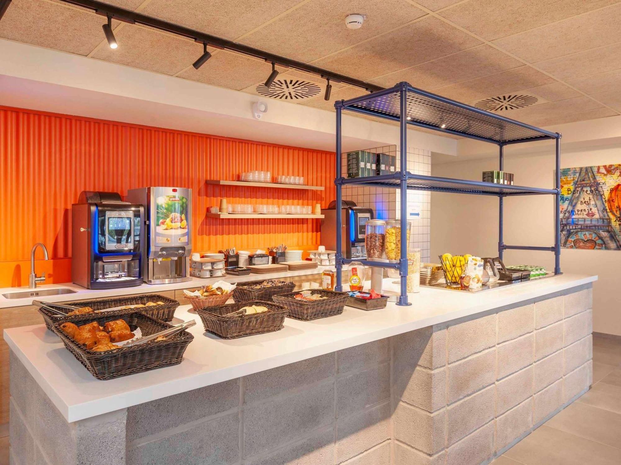 Ibis Budget Mont De Marsan ภายนอก รูปภาพ